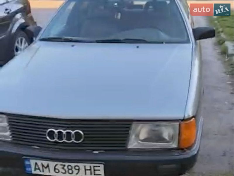Седан Audi 100 1989 в Житомирі