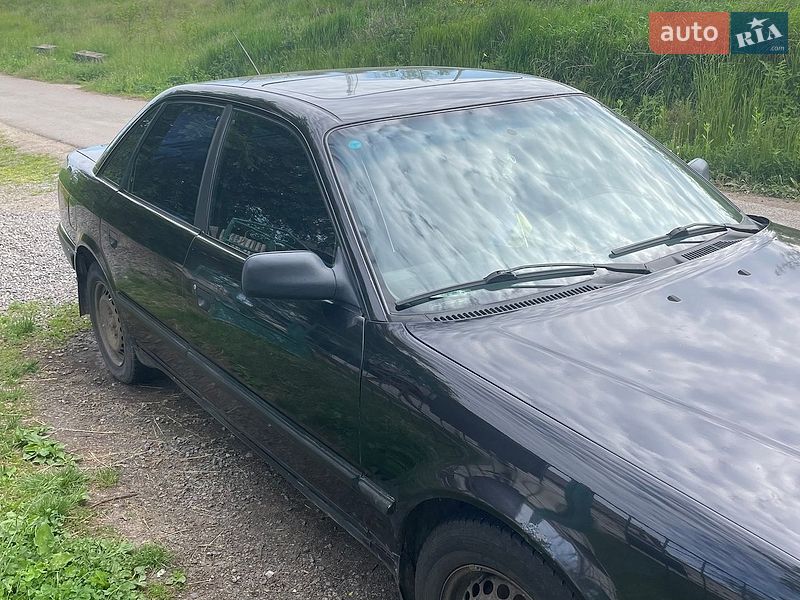 Седан Audi 100 1992 в Вороновиці