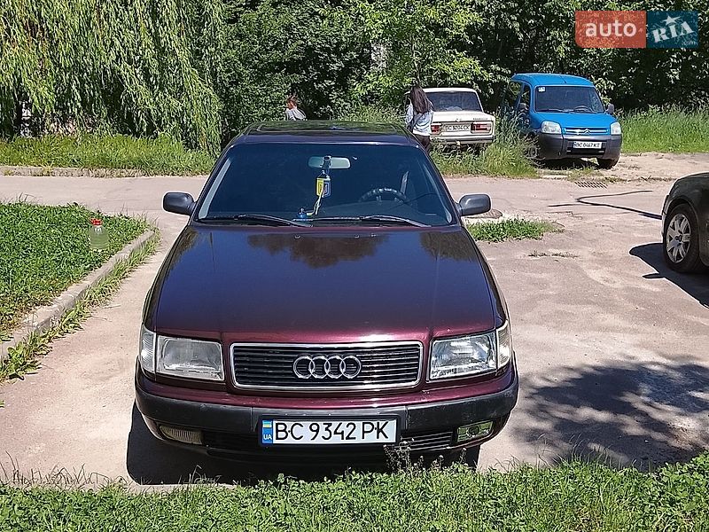 Седан Audi 100 1992 в Трускавці