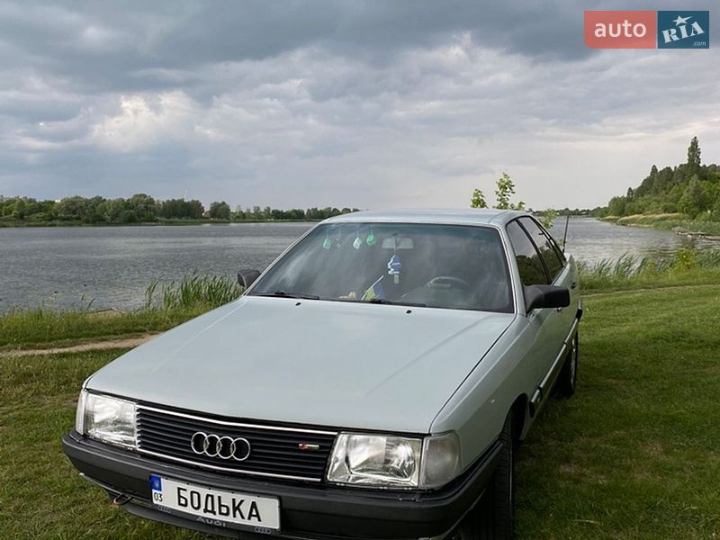 Седан Audi 100 1983 в Ковеле