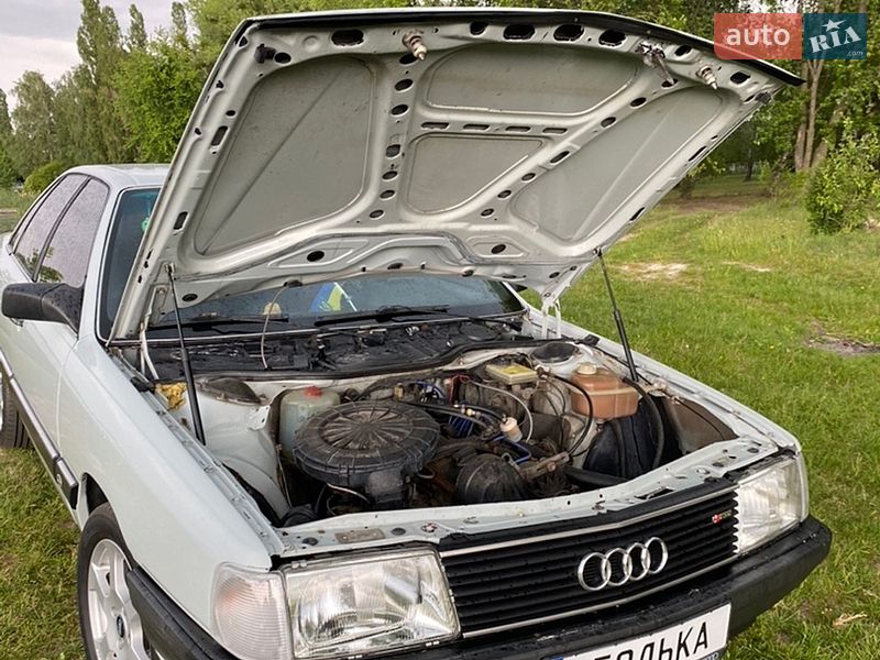 Седан Audi 100 1983 в Ковеле