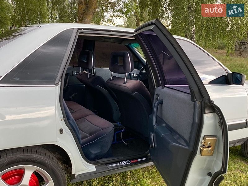 Седан Audi 100 1983 в Ковеле