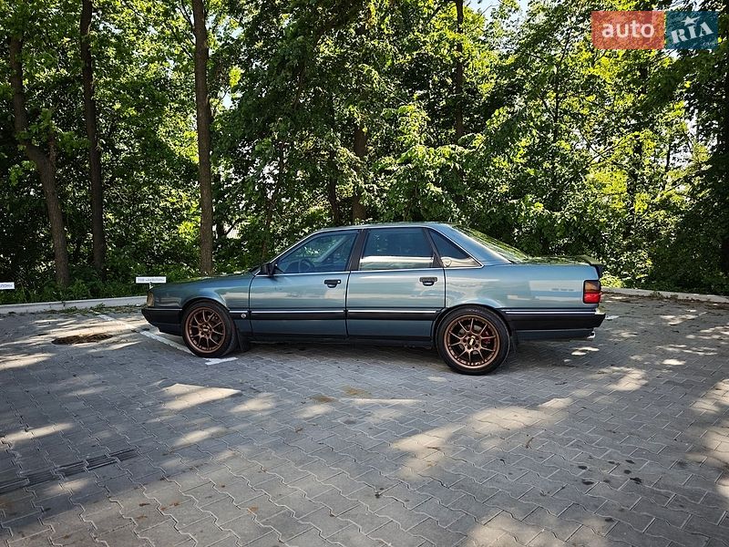 Седан Audi 100 1990 в Києві