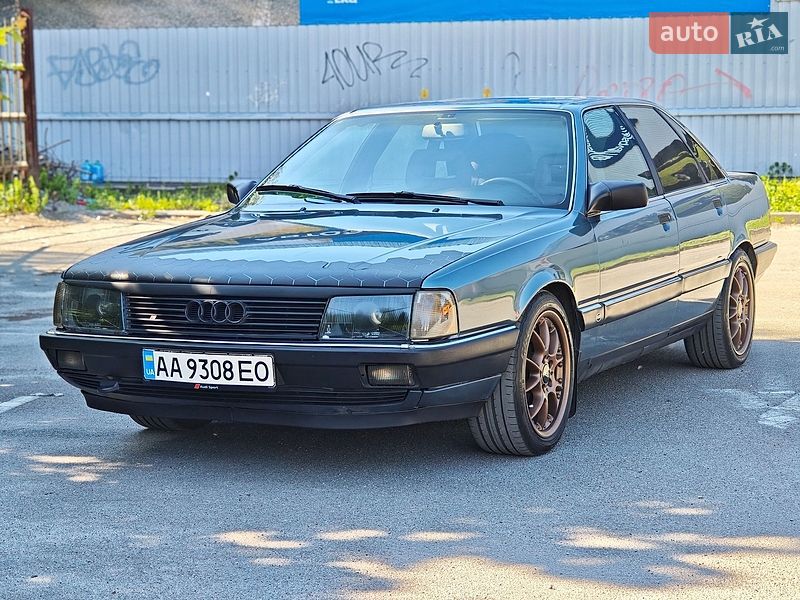 Седан Audi 100 1990 в Києві