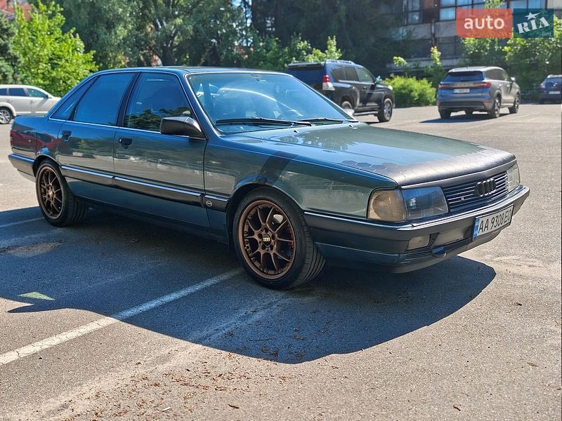 Седан Audi 100 1990 в Києві