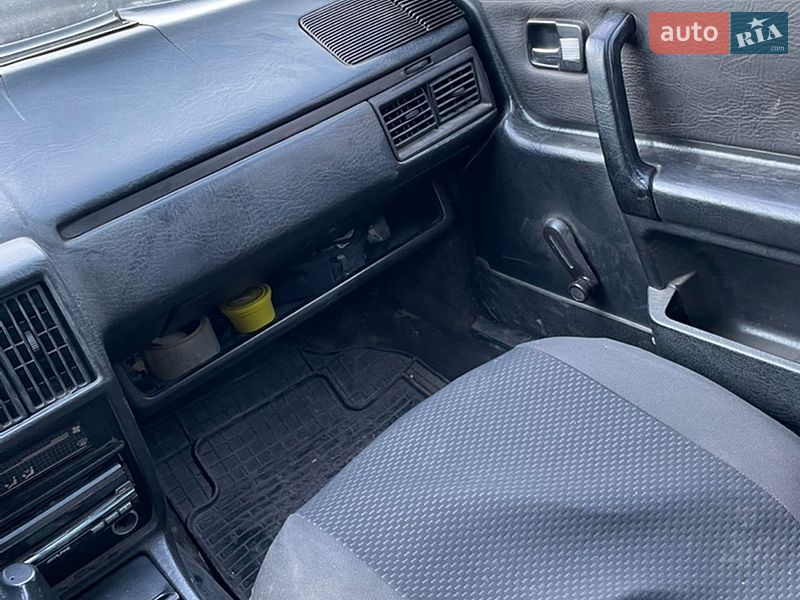 Седан Audi 100 1982 в Хотині фото 8 Седан Audi 100 1982 в Хотині