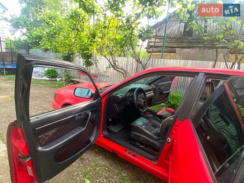 Седан Audi 100 1992 в Перечині