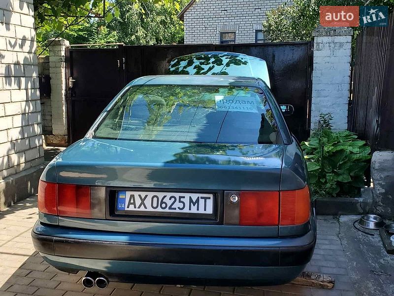 Седан Audi 100 1993 в Зміїві