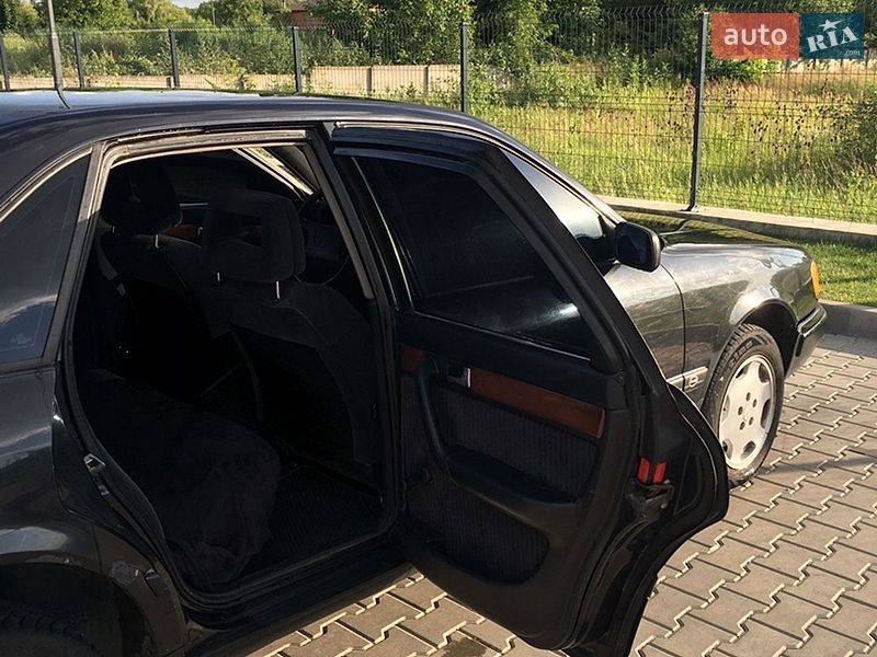 Седан Audi 100 1994 в Виннице