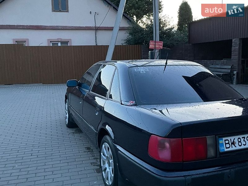 Седан Audi 100 1991 в Ровно