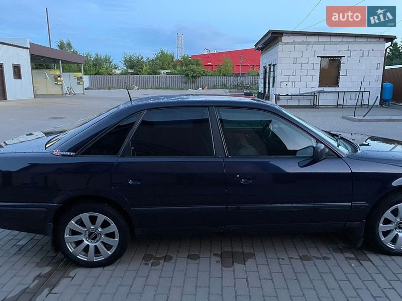 Седан Audi 100 1991 в Ровно