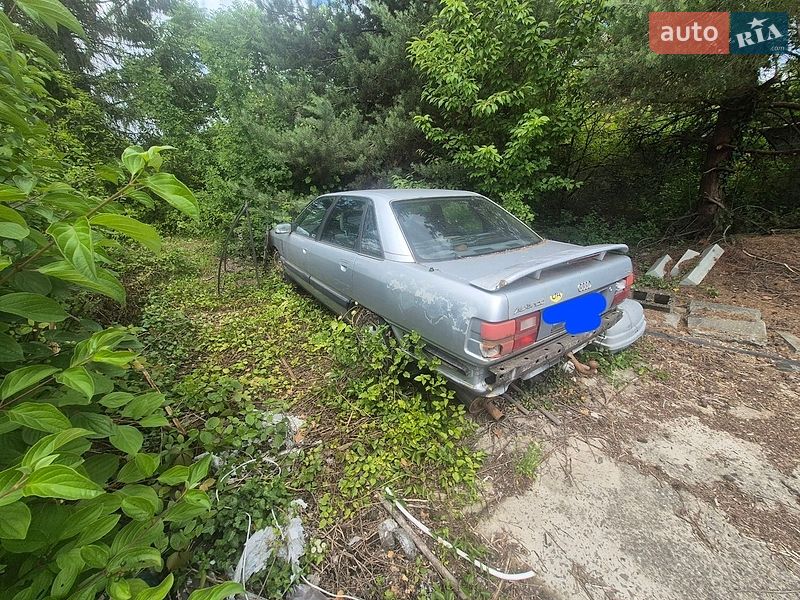 Седан Audi 100 1990 в Ужгороді
