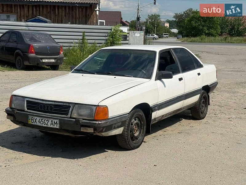 Audi 100 1988 Audi 100 1988