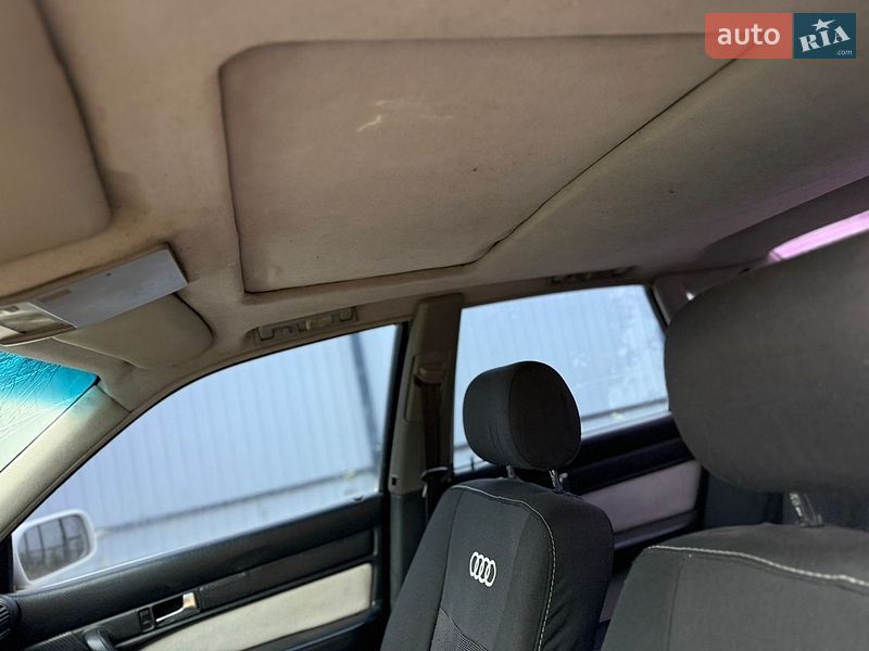 Седан Audi 100 1993 в Городке