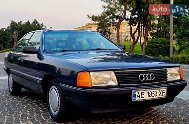 Седан Audi 100 1988 в Дніпрі