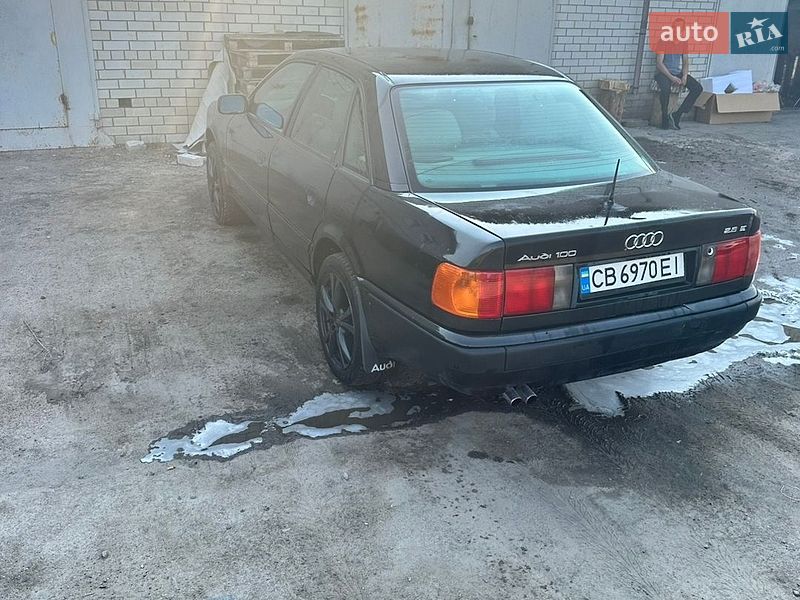 Седан Audi 100 1992 в Чернігові