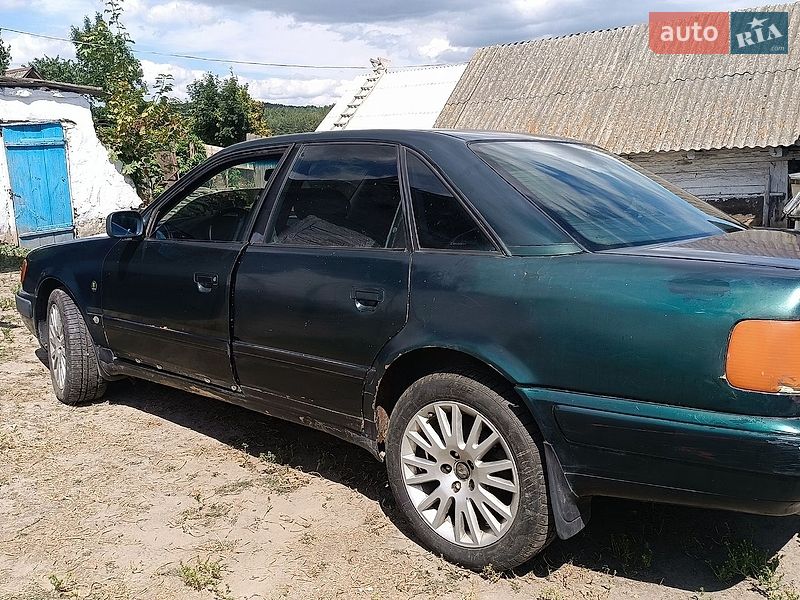 Седан Audi 100 1993 в Острозі