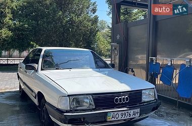 Седан Audi 100 1986 в Ужгороді