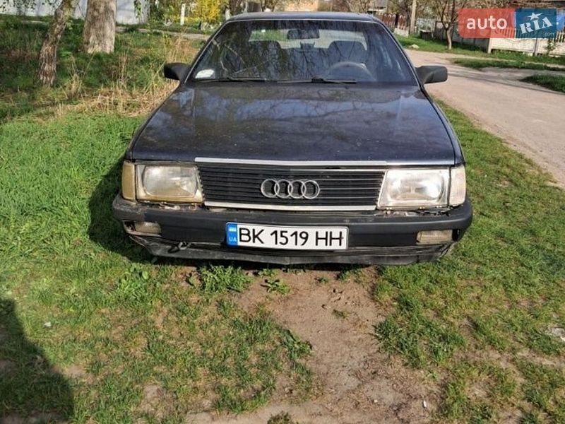 Седан Audi 100 1988 в Рівному