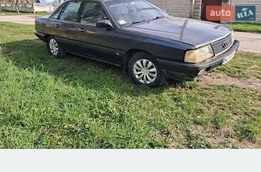 Седан Audi 100 1988 в Рівному
