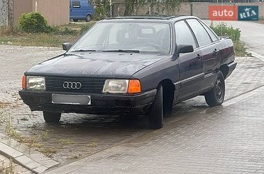 Седан Audi 100 1983 в Володимирі Седан Audi 100 1983 в Володимирі
