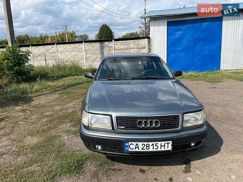 Седан Audi 100 1992 в Смілі