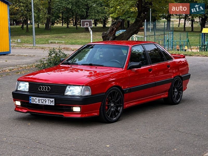 Седан Audi 100 1990 в Ровно