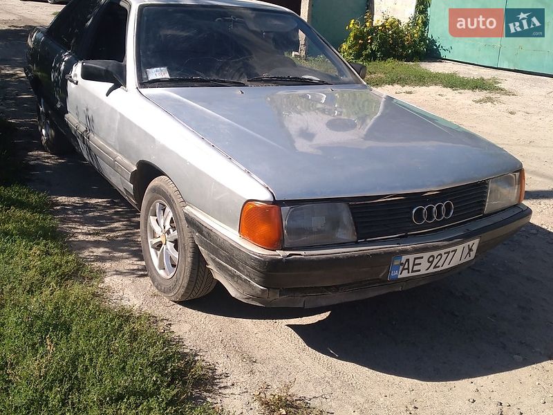 Audi 100 1983