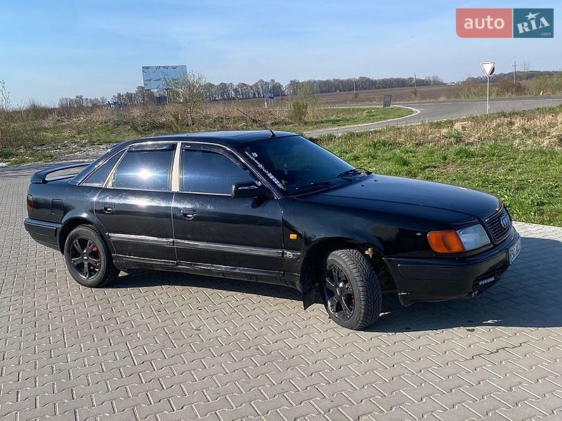 Седан Audi 100 1992 в Городке