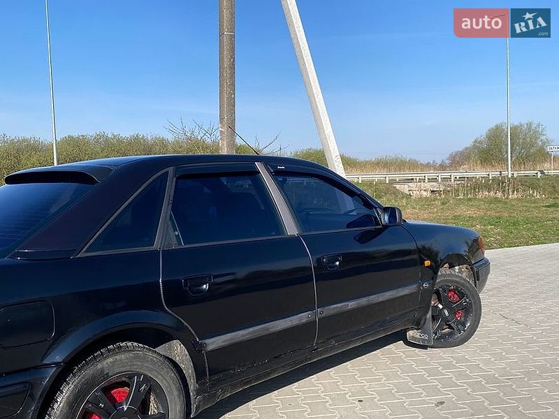 Седан Audi 100 1992 в Городке