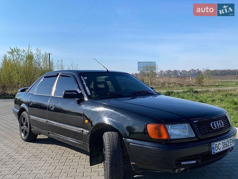 Седан Audi 100 1992 в Городке