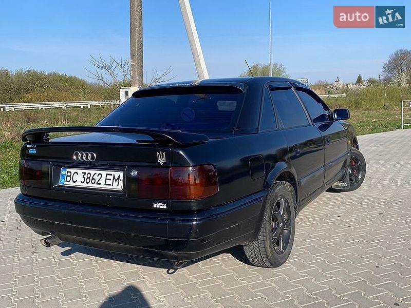 Седан Audi 100 1992 в Городке