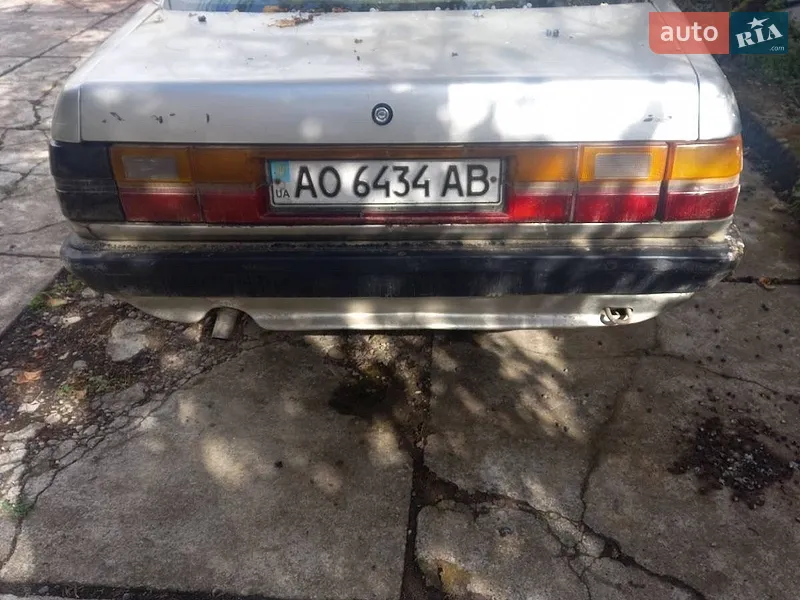 Audi 100