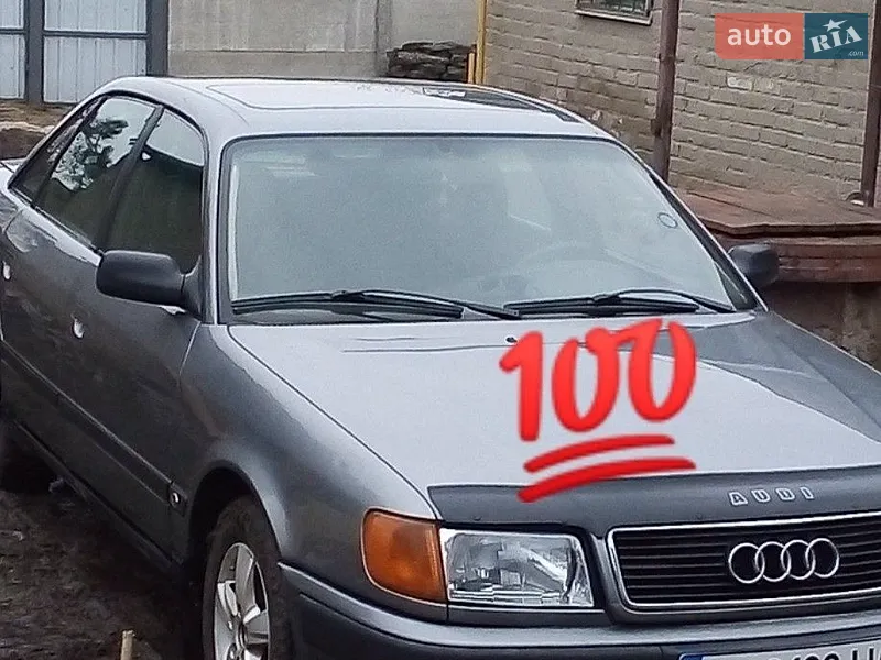 Audi 100