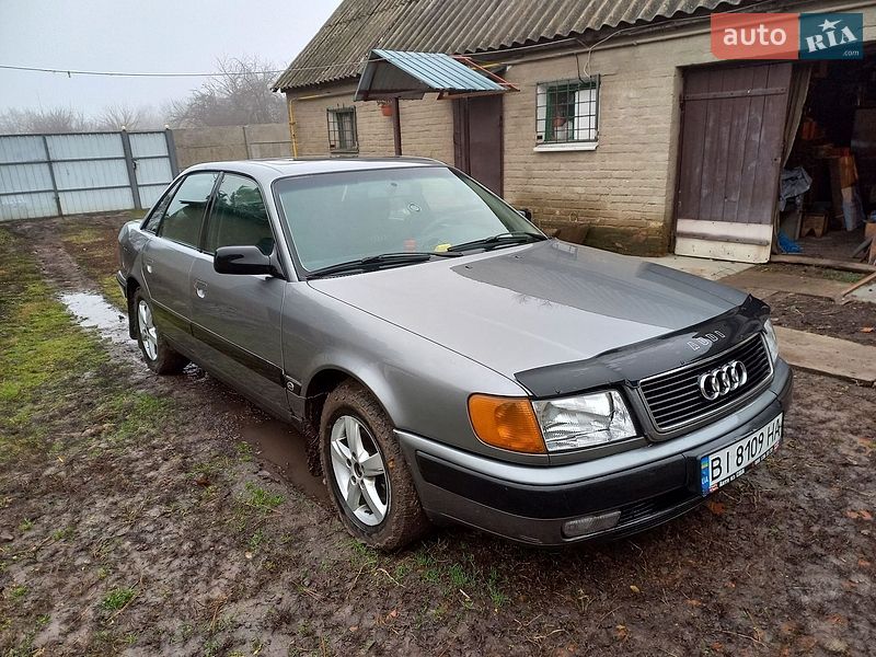 Седан Audi 100 1991 в Полтаве