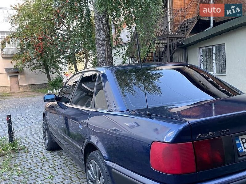 Седан Audi 100 1991 в Хмельницком