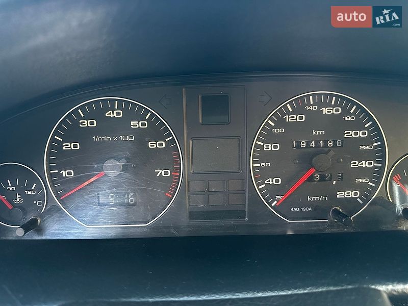 Седан Audi 100 1992 в Ровно