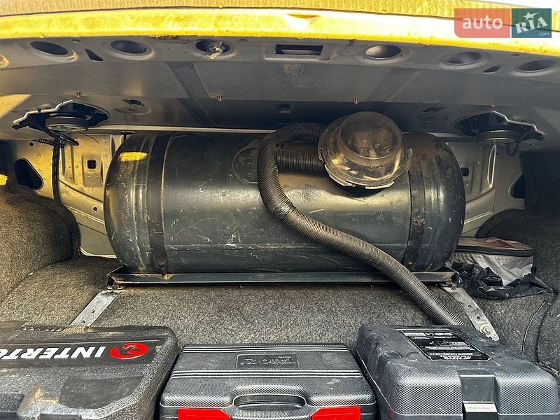 Седан Audi 100 1992 в Ровно