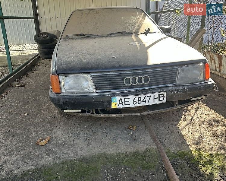 Седан Audi 100 1989 в Никополе