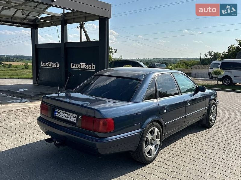 Седан Audi 100 1993 в Шумську