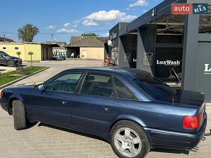 Седан Audi 100 1993 в Шумську