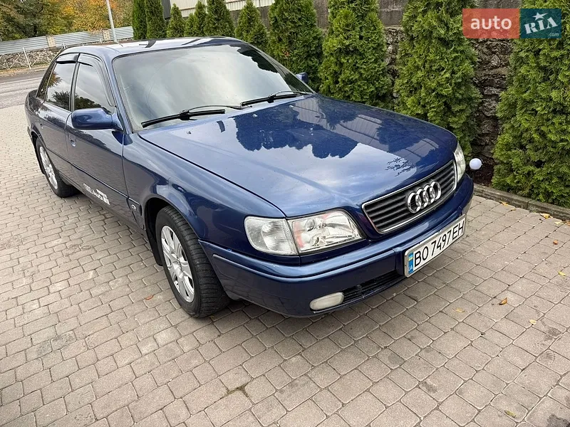 Audi 100
