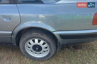 Седан Audi 100 1991 в Глухове