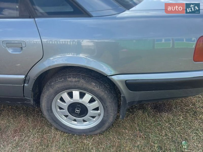 Седан Audi 100 1991 в Глухове