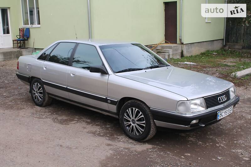 Audi 200 100