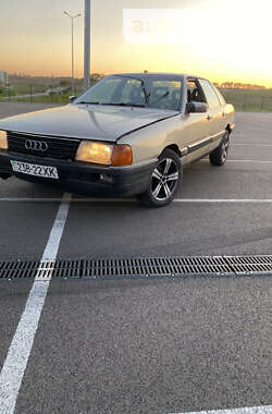 Седан Audi 200 1984 в Ровно