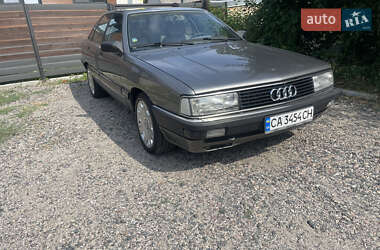 Седан Audi 200 1988 в Черкасах