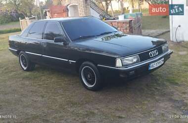 Седан Audi 200 1989 в 