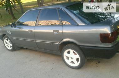 Седан Audi 80 1989 в Нетешине