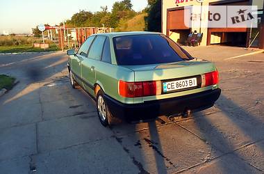 Седан Audi 80 1988 в Черновцах